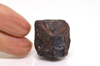 magnetita ou pedra de cevar pura
