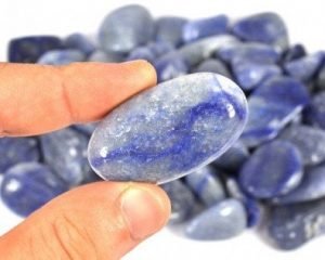 pedra de Quartzo azul rolada